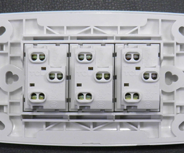 tcl插座118-三開雙控